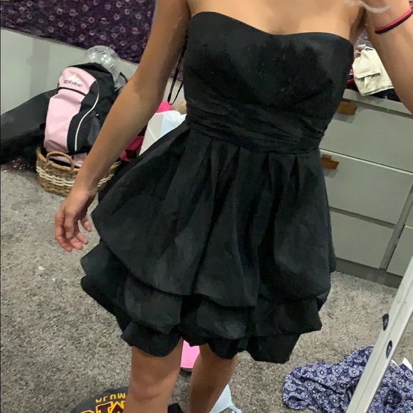 Black dress - Picture 2 of 2